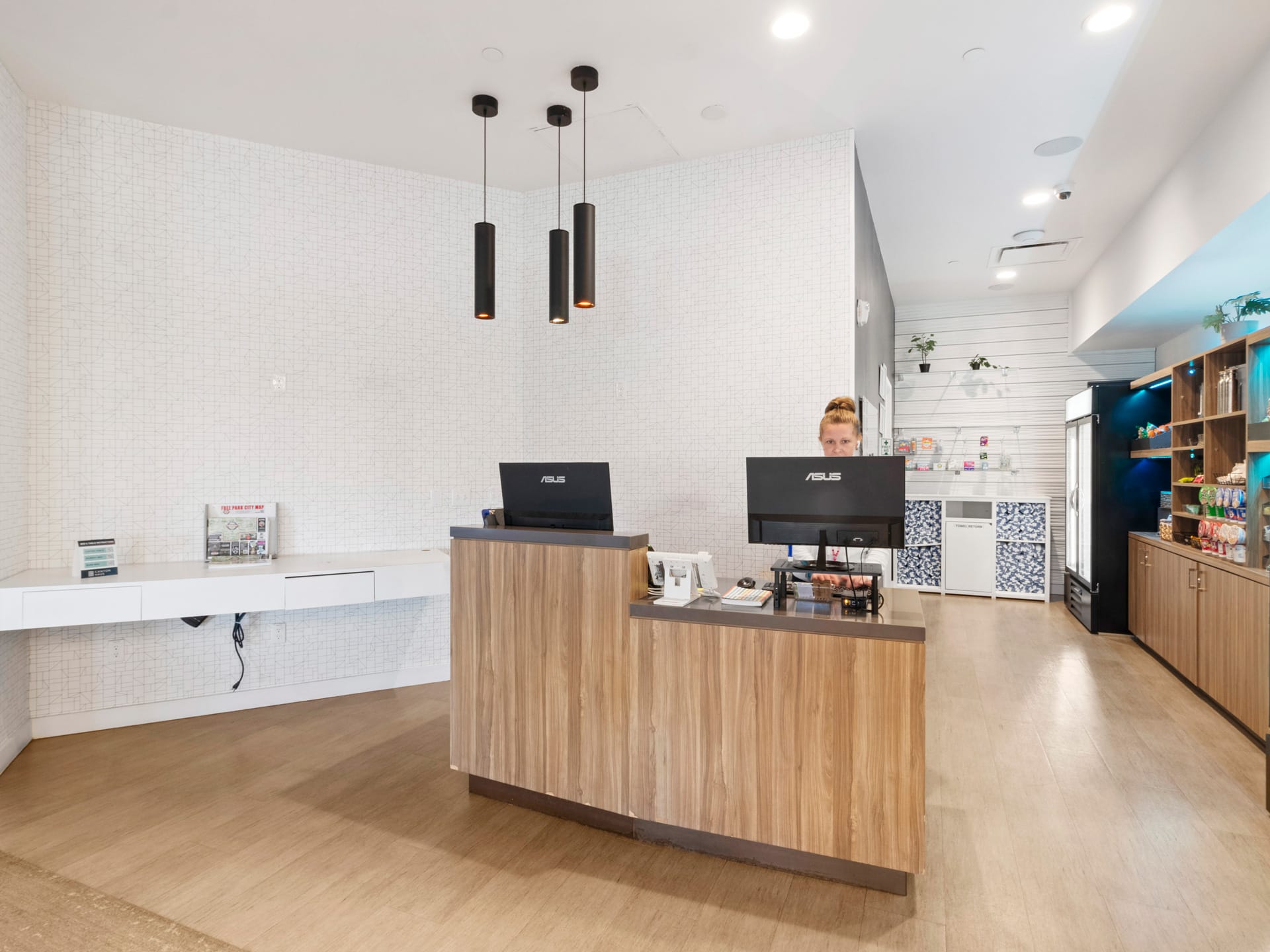 Canyon Haus welcoming front desk